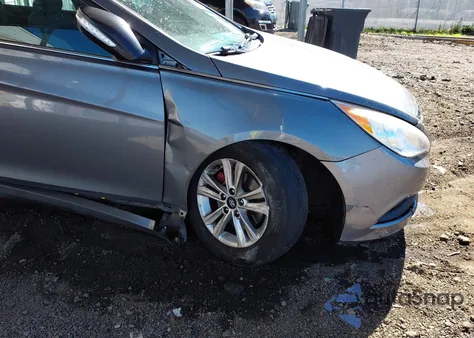 2014 Hyundai Sonata Gls z USA, uszkodzony, nr VIN 5NPEB4AC3EH913250